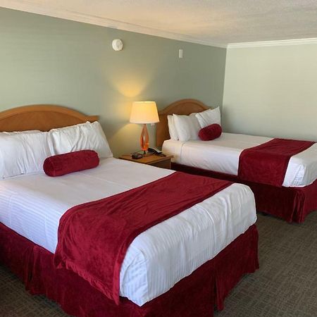 Town N Country Family Resort Уест Ярмут Екстериор снимка