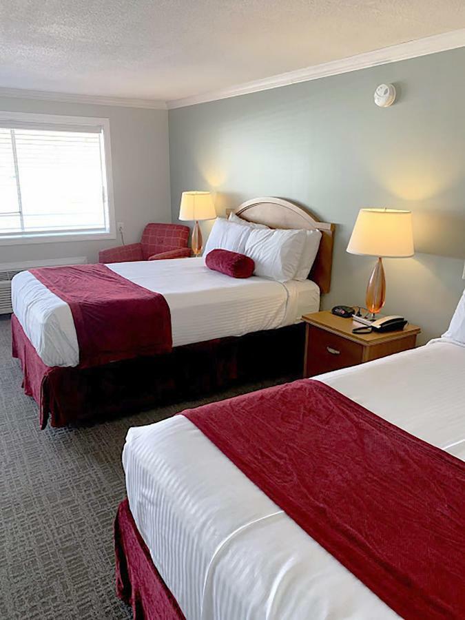 Town N Country Family Resort Уест Ярмут Екстериор снимка