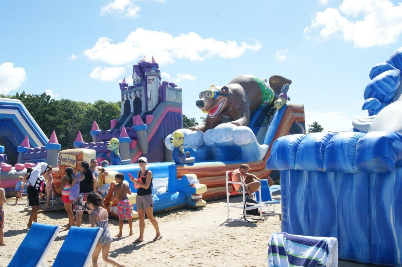 Town N Country Family Resort Уест Ярмут Екстериор снимка